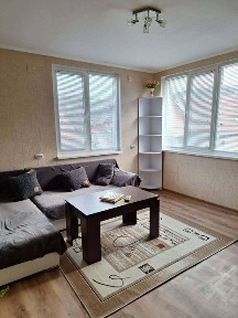 Етаж от къща, под наем, с. Железница