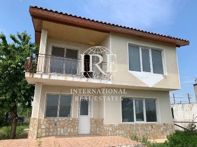 Продава нова къща с Акт 16, в с. Божурец