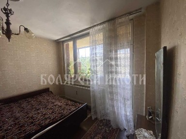 Тристаен апартамент до магазин “Стиви”-кв. Колю Фичето