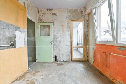 Едностаен апартамент в ж. к. Връбница