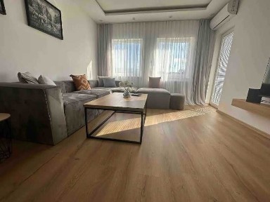 Двустаен апартамент в ж. к. Гео Милев