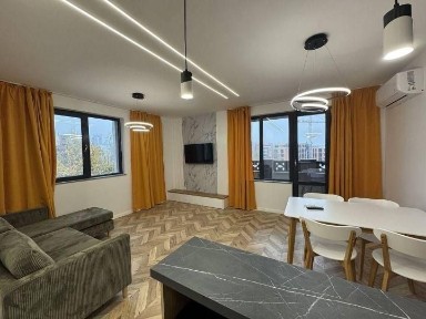 Тристаен апартамент в жк. Христо Смирненски - премиум интериор