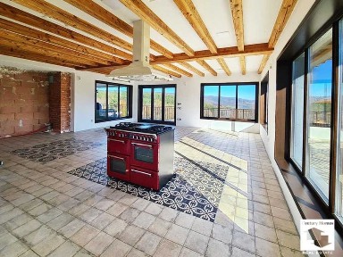 125186 Новопостроена къща с панорамна гледка в с. Средни колиби