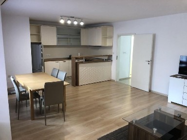 Стилен 2-стаен апартамент под наем, кв. Кючук Париж