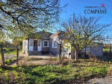 с. Септемврийци, Общ. Каварна, къща с двор - 24030 евро!