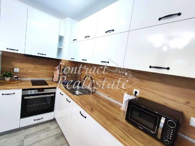 НОВ Двустаен Обзаведен - Възраждане 3 ! Паркомясто в цената !