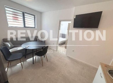 Двустаен апартамент в района на м-т Константин и Елена!