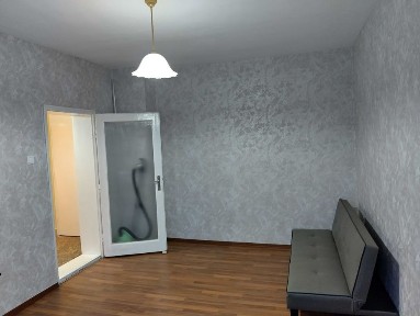 Продава добър двустаен апартамент