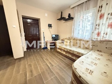 Област Варна, гр. Варна, Лятно кино Тракия