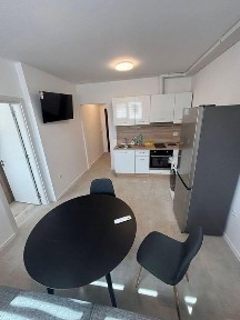 Двустаен апартамент, под наем, м-т Св. Св. Константин и Елена