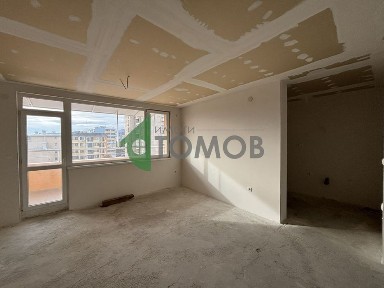 Топъл и просторен тристаен апартамент в кв. Самара 3