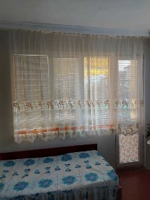 Продава първи етаж от къща в района на ИТ.