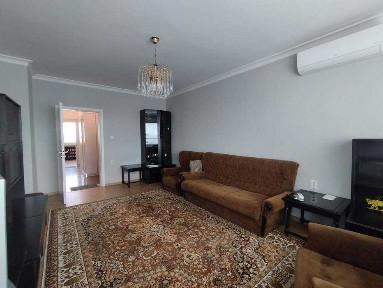 Давам под наем 3-стаен жк Света Троица