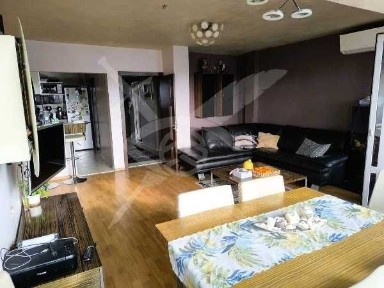 Тристаен апартамент в Лазур 95769