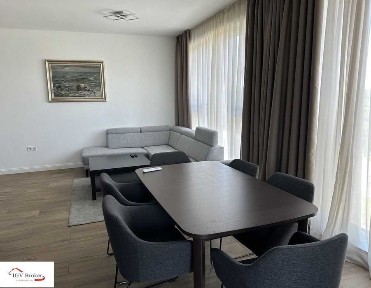 Тристаен апартамент в кв Витоша