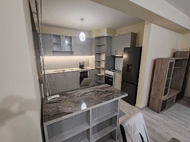 Тристаен апартамент в гр. Пловдив, Остромила