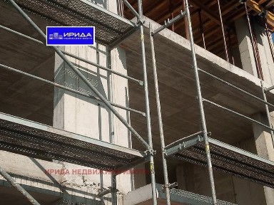 Тристаен апартамент в Люлин 6