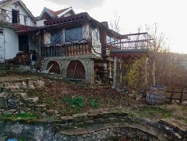 Вила с басейн в м. Драката гр. Търговище