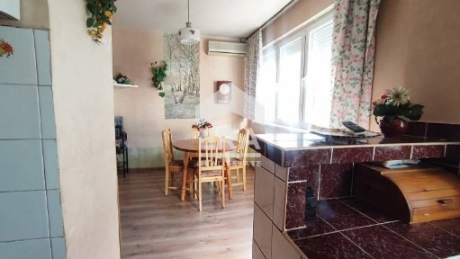 Тристаен апартамент в централната част на гр. Сандански