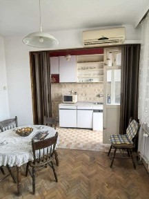 широк център - тристаен