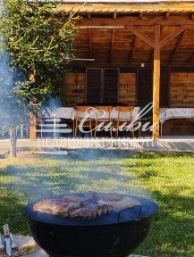 Двуетажна ТУХЛЕНА къща с ГАРАЖ - с. Мадара