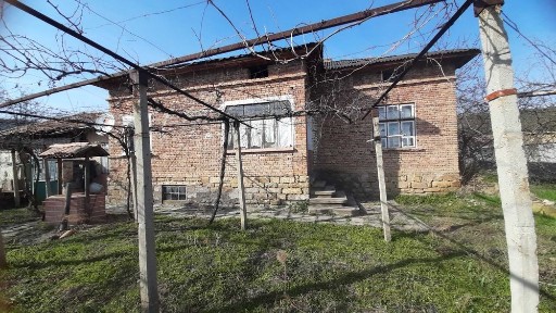 Къща в село ЛИЛЯК