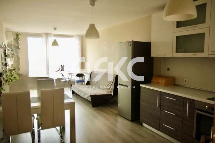 Тристаен обзаведен апартамент под наем в кв. Студентски град