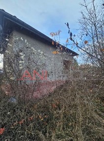 Къща в Перник, област-с. Гърло площ 63 кв. м, цена 48500 Евро