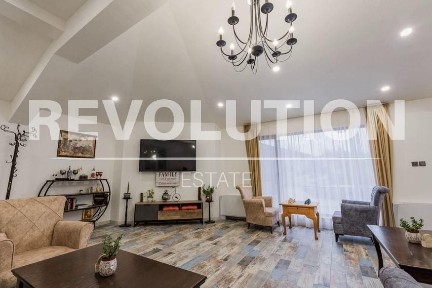 Къща в района на с. Здравец!