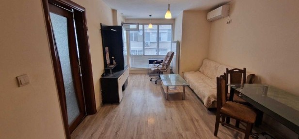 Двустаен апартамент за продажба в идеалния център на гр. Благоевград