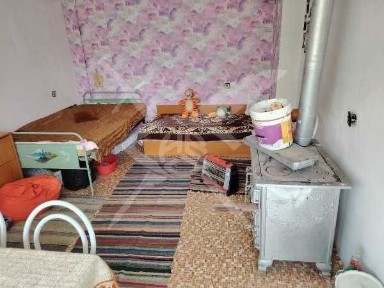 Двуетажна къща в село Вършило 82145