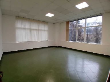 Давам под наем склад в жк. Сердика