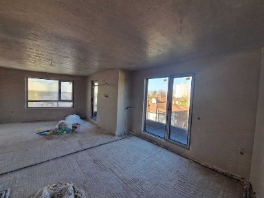 Двустаен апартамент за продажба находящ се в Широк център