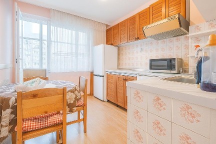 Тристаен апартамент в район Южен