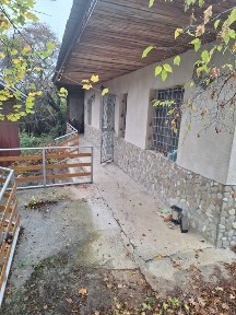 Къща за продажба в село Кошарица