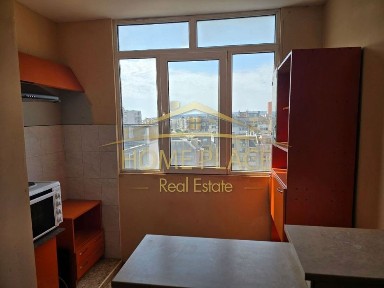 Двустаен апартамент в кв. Левски.