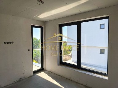 Новопостроена къща в м-т Манастирски рид