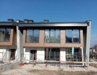 Къща 261м2 във в. з.Косанин дол, с. Панчарево, на 3км от Околовръстното