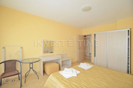 Двустаен обзаведен апартамент в центъра на с. Кранево