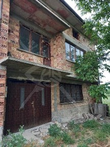 Триетажна къща в Татарево 360кв. м. рзп