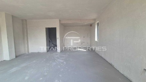 Двуетажна къща в Маноле