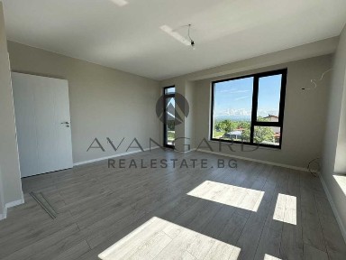 оф. 21071 Двуетажна къща/ с. Брестник