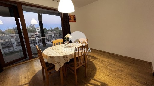 Продавам къща в с. Царичино, обл. Добрич, площ 270 кв. м