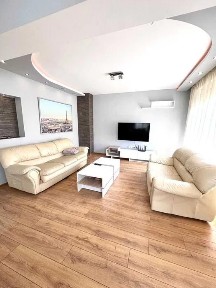 Луксозен ТРИСТАЕН апартамент в кв. Гагарин