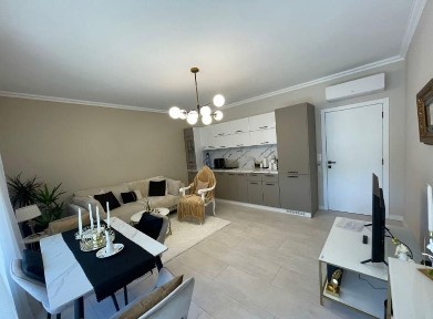 Стилен ДВУСТАЕН апартамент в кв. Христо Смирненски/ С ПАРКОМЯСТО!