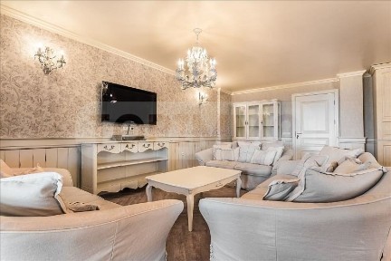 Луксозен тристаен апартамент в местност Евксиноград