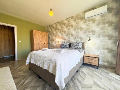 Двустаен апартамент под наем, к. к. Св. Св. Константин и Елена ДМ4337