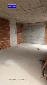 Къща в Сеславци с АКТ 14!