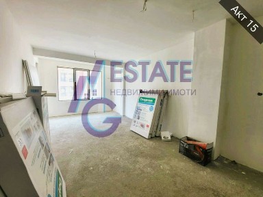 Тристаен апартамент в гр. София, жк. Зона Б-19