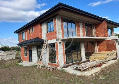 Реф. 3298 Къща с Четири Спални и Гараж / Беломорски